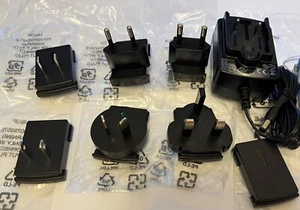 Genuine Seagate AC Adapter ADS-25D-12 12018E 110-240V Worldwide 12V DC 1.5A 18W - Afbeelding 1 van 5