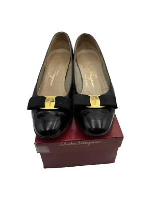 Salvatore Ferragamo Vara Bow Black Patent Leather Pumps Shoes 9 1/2 4 As - Image 1 of 4