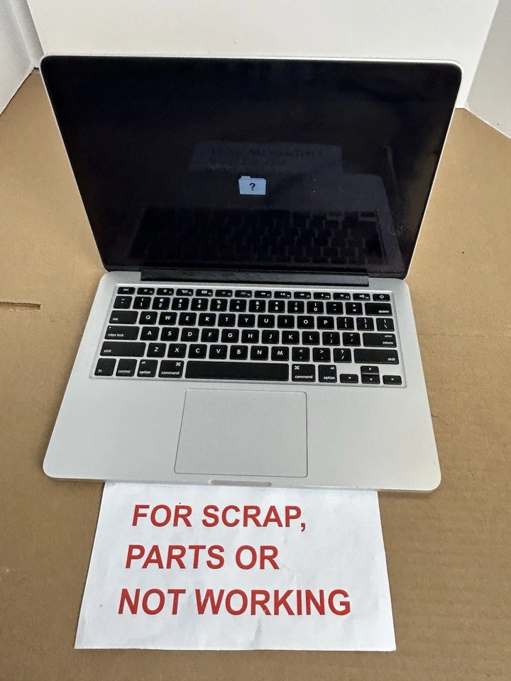 Apple A1502 MacBook Pro For Parts or Not Working LOTA611X (SCREEN DAMAGE) - Image 1 of 4