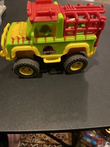 Mattel 2014 Jurassic Park Camion Jeep Verde con Gabbia Rossa Mobile  - Foto 1 di 5