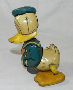 Vintage Tin Litho Wind-up LineMar Toys Donald Duck - missing Huey - Picture 1 of 7