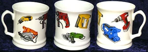 Elektrowerkzeuge bunt feinknochen Porzellan Tankard großer Becher mit Werkzeugen Design - Bild 1 von 1