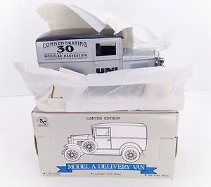 Liberty Classics Model A Delivery Van Modular Harvesting Diecast - 1:25 - Picture 1 of 3