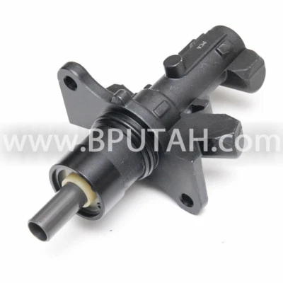 Land Range Rover Sport LR3 Brake Master Cylinder LR014528 2006~2009 - Image 1 of 3