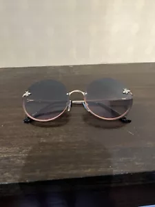 Sun Glasses - Picture 1 of 1