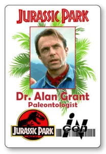 ALAN GRANT JURASSIC PARK NOME DISTINTIVO OGGETTO DI SCENA HALLOWEEN COSPLAY SPILLA POSTERIORE - Foto 1 di 2