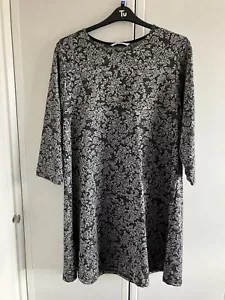 Lovely TU Dress Size 18 - Picture 1 of 4