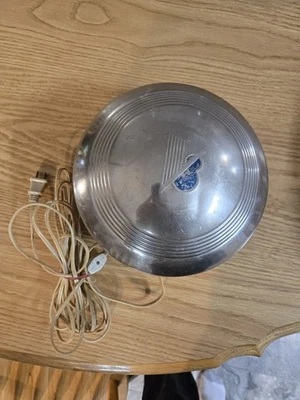 Lámpara de pared Ford 1940 tapacubos Foto 1 de 3