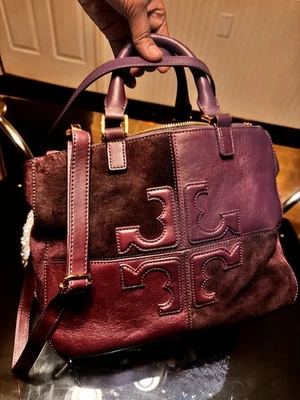 Bolso de mano/cartera Tory Burch 'Natalie' de cuero y gamuza púrpura. Foto 1 de 4