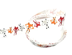 3 Yards 7/8" Niedliche Cartoon Füchse auf weißem Ripsband 100 % Polyester - Bild 1 von 5