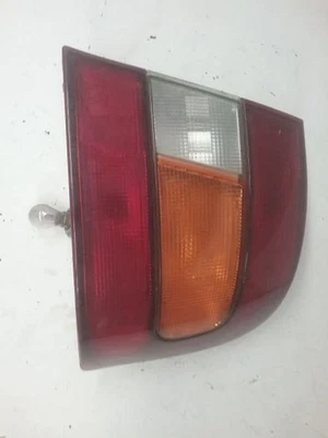 Luz trasera derecha pasajero montada en cuarto se adapta a 92-93 ELANTRA 397703 Foto 1 de 2