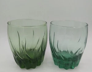 2 Vtg 1 Green & 1 blue Swirl Anchor Hocking Low Ball Drinking Glasses 8 oz - Picture 1 of 7