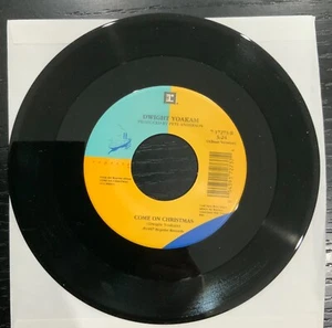 DWIGHT YOAKAM-SILVER BELLS/ COME ON CHRISTMAS-1997 REPRISE 7" SINGLE 45-USED - Picture 1 of 3