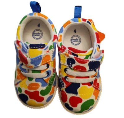 Tenis ajustables de lona con estampado múltiple talla 4 Wonder Nation para bebés y niños pequeños Foto 1 de 3