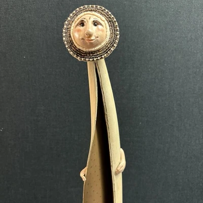 Skeeter (T. Aschinger) Handcrafted Palm Pod Sculpture 26″ Signed Folk Art Woman  - Image 1 of 4