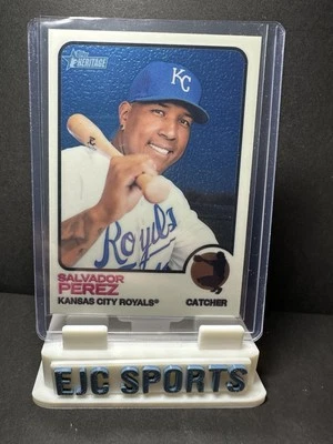 2022 Topps Heritage #267 Salvador Perez Chrome. 189/999 - KC Royals - Image 1 of 3