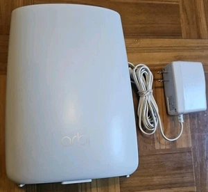 Netgear Orbi RBS50v2 AC3000 Tri-Band Wi-Fi Wireless router | Power cord included - Picture 1 of 8