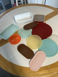 Lote de Contenedores y Tapas Tupperware Varios, Colores Surtidos - Imagen 1 de 8