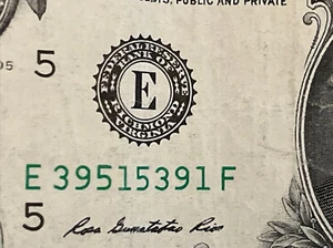 QUAD in 2013 $1 Dollar Bill, UNIQUE SERIAL NUMBER E 3951 5391 F - VCAUC024 - Bild 1 von 12