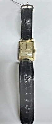 Vintage Wittnauer Men's Tank Dress Wrist Watch Swiss 73 Revue 17J Swiss 10k GF - Image 1 of 4