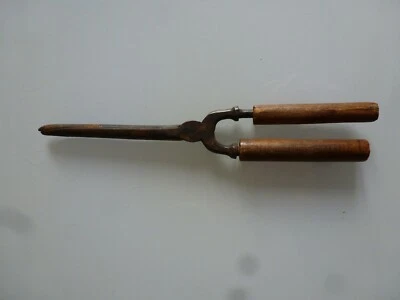 ANCIEN FER A FRISER COIFFEUR COIFFURE PINCE VIEUX OUTILS METIERS ART POPULAIRE - Photo 1/4