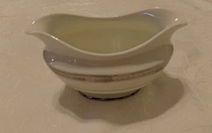 Barco de salsa Mikasa Fine China Palatial Platinum L3235 ¡SOLO sin placa base usado en excelente estado! - Imagen 1 de 5