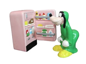 Vintage Disney Goofy with Fridge Salt And Pepper Shaker Set Midnight Snack - Bild 1 von 10