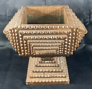 Vintage/Antique “Tramp Art” Carved Wooden Box With Pyramid Detail Reclaimed Wood - Picture 1 of 24