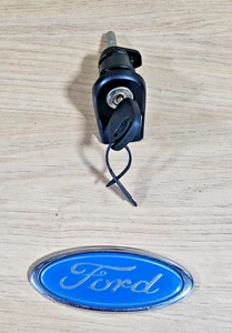 FORD SIERRA SAPPHIRE RS COSWORTH REAR BOOT LOCK & KEY 03D0A NEW OLD STOCK RARE - Picture 1 of 3