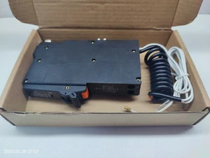 GUETNEU Current Circuit Breaker Overload & Leakage Protection 120V 32A 10ka 30mA - Picture 1 of 7