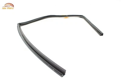 CHEVROLET SUBURBAN PUERTA DELANTERA IZQUIERDA VENTANA CRISTAL CANAL DE FUNCIONAMIENTO SELLO OEM 2015-2020 Foto 1 de 4