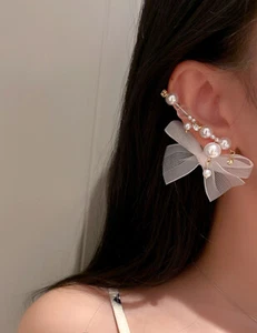 Ear Clip On Cuff Earring Pearl Ribbon Bow Crawler Climber One Earring - Picture 1 of 4