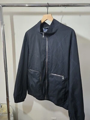 Chaqueta de bombardero Karl Lagerfeld Paris para hombre talla L azul con estampado de camuflaje Foto 1 de 4