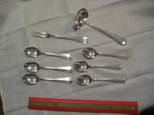 8 Vintage Baguette oder Royal Baguette Teelöffel Servierstücke Sola Silberplatte - Bild 1 von 8