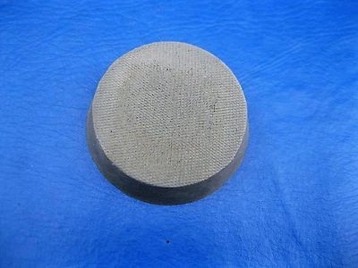 KNEE LIFT RUBBER PAD - ROUND - INDUSTRIAL SEWING SINGER PART # 140503001 - Image 1 of 3