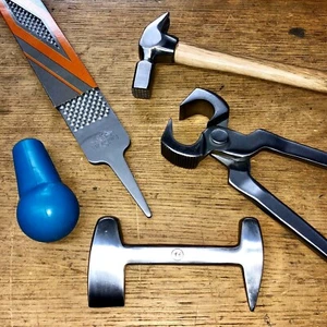 Farriers Tools Shoe removal kit, Hoof trimming kit, Chrome Vanadium, Farrier - Picture 1 of 6