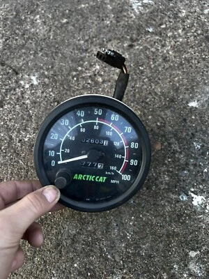 Velocímetro para moto de nieve Arctic Cat EXT 580 1998 Foto 1 de 2