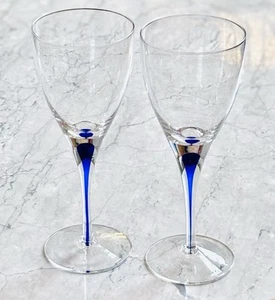 Set Of 2 PIER 1 Elegant Hand-Blown Clear Wine Glasses Blue Tear Drop Stem Accent - Picture 1 of 8