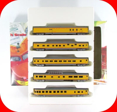 N Scale ***MILWAUKEE ROAD*** Lightweight Passenger 5-Car Set ---- CON-COR 004017 - Image 1 of 4