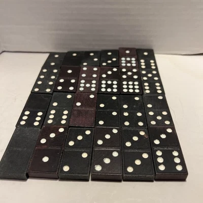Lote de 24 dominó de madera de dragón de colección para manualidades piezas de repuesto algunas dobles Foto 1 de 2