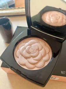 Chanel Reve De Camelia Illuminating Powder 2022 Special Limited Edition Neu 10g - Bild 1 von 12