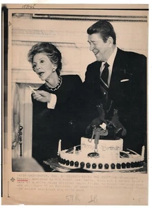 President Reagan 77th Birthday Cake First Lady Nancy UPI Wire Photo - Picture 1 of 1