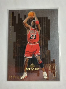 Michael Jordan Dynamics 1999-00 Upper Deck MVP #D1 LEER - Imagen 1 de 3
