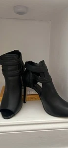 Michael Kors shoes 9 women Blaze Open Toe Ankle Worn Once - Picture 1 of 9