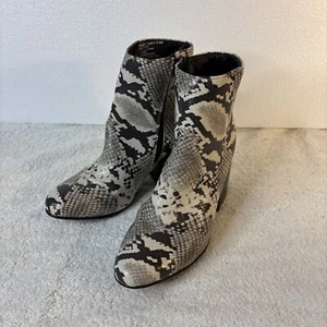 Madden Girl Women Ankle Boots Heel Snake Skin Print Zip EUC  5.5 - Picture 1 of 6
