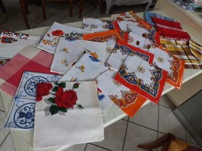 lot de 26 serviettes de table, dont publicitaires, en coton, années 1960/1970 - Photo 1/4