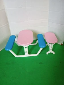 Vintage Mattel Barbie blue, pink & white Picnic tables 80's - Imagen 1 de 3