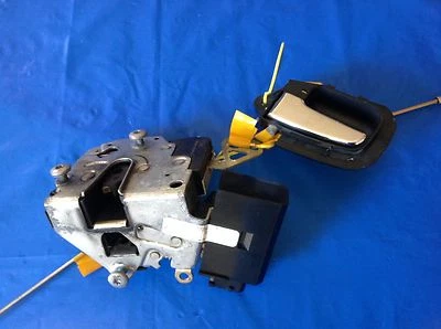 03 BMW 325CI Pestillo de puerta delantero izquierdo con manija de puerta interior OEM 67.11-8353012 Foto 1 de 4