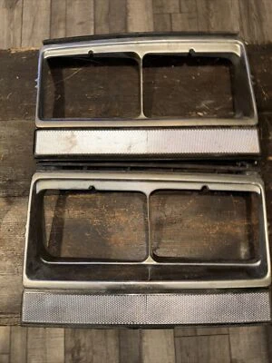 Cubierta derecha bisel faros Bertone cupé Volvo 262C 1981-1985 PN 6950 RH OEM Foto 1 de 4