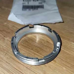 HONDA CR125, CR250, CR500 COJINETE TRASERO TUERCA ALUMINIO RETENEDOR 89-01 - Imagen 1 de 2